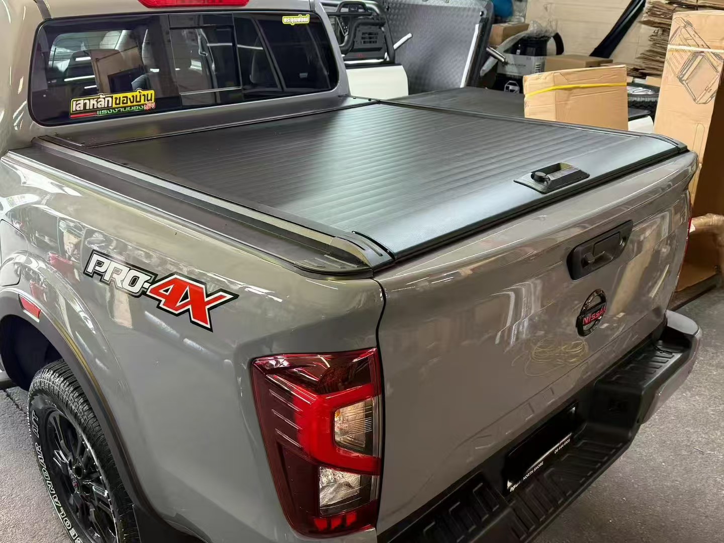 P2 Nissan Navara PRO-4X Retractable Tonneau Cover Installati