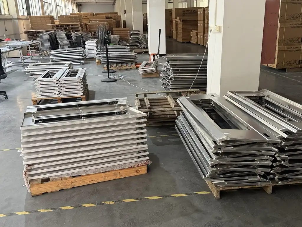 KASENDE Aluminum Pickup Canopy Manufacturer: Precision Production, OEM/ODM Customization, and Quality Control(Image8) KASENDE Aluminum Pickup Canopy Manufacturer: Precision Production, OEM/ODM Customization, and Quality Control(Image8)